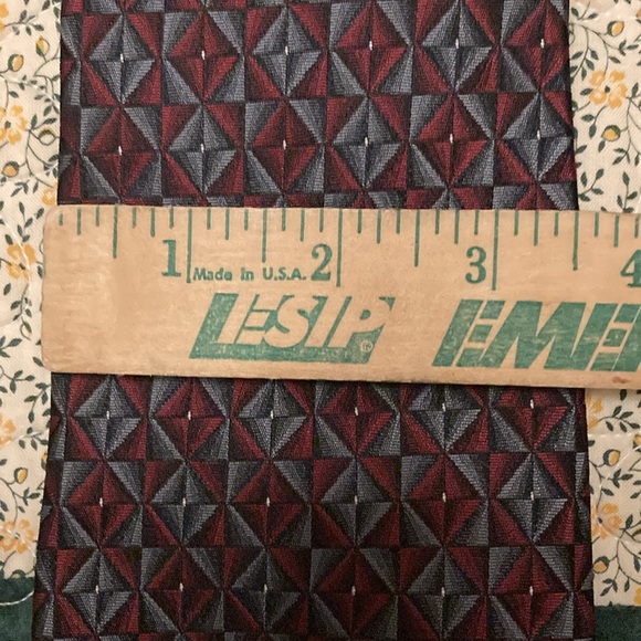 Van Heusen men’s tie - Picture 4 of 4